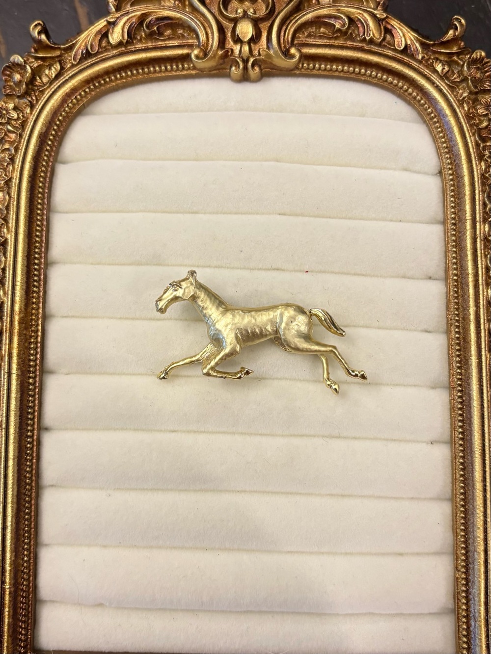 Vtg Gold Tone Horse Pin Brooch Running Gallop Brushed Satin Finish 2” Stallion - Picture 5 of 5